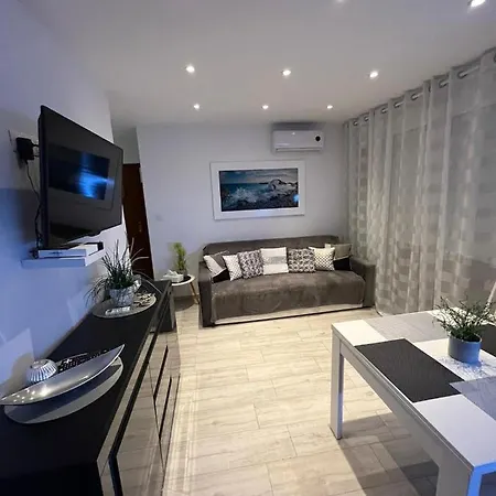 Ravel Apartment *